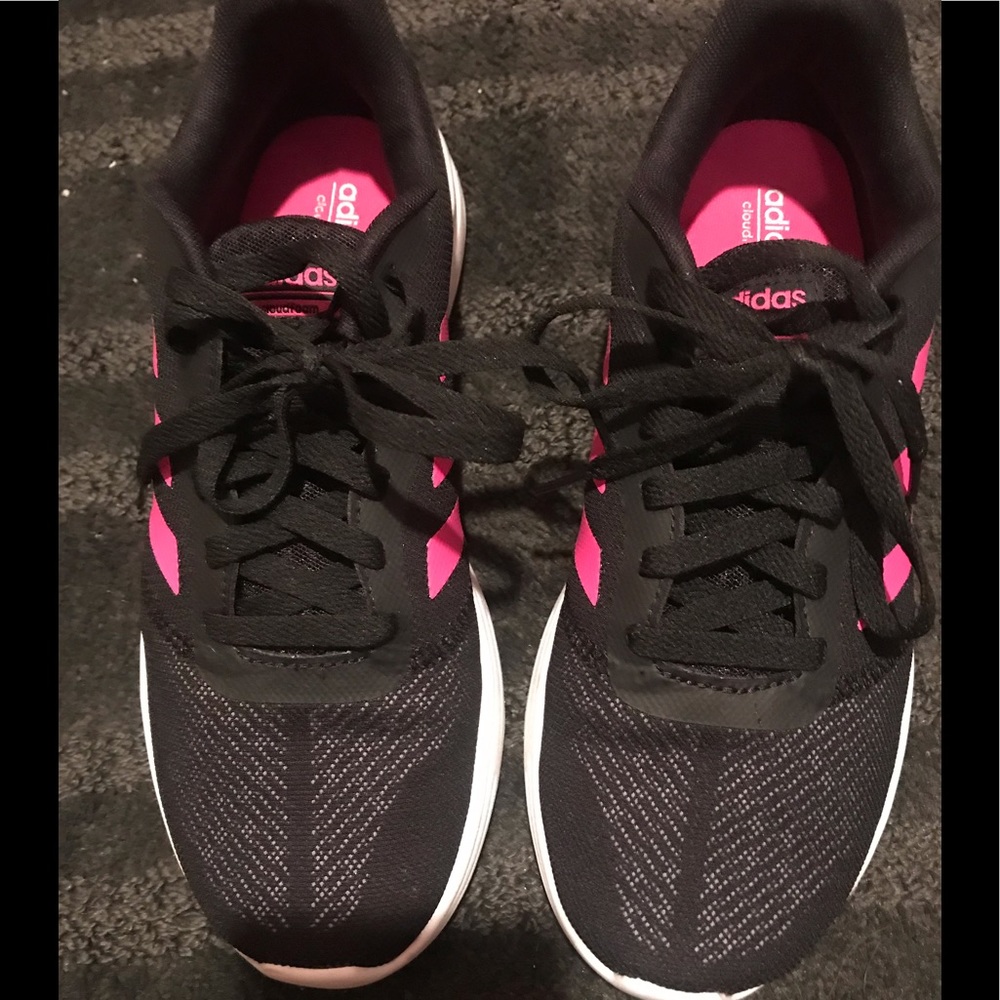 Adidas Tennis shoes